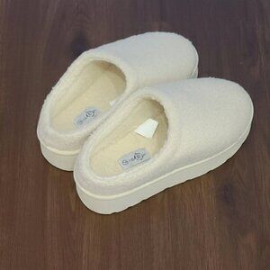 🤍 Solemates Cozy Slippers 🤍